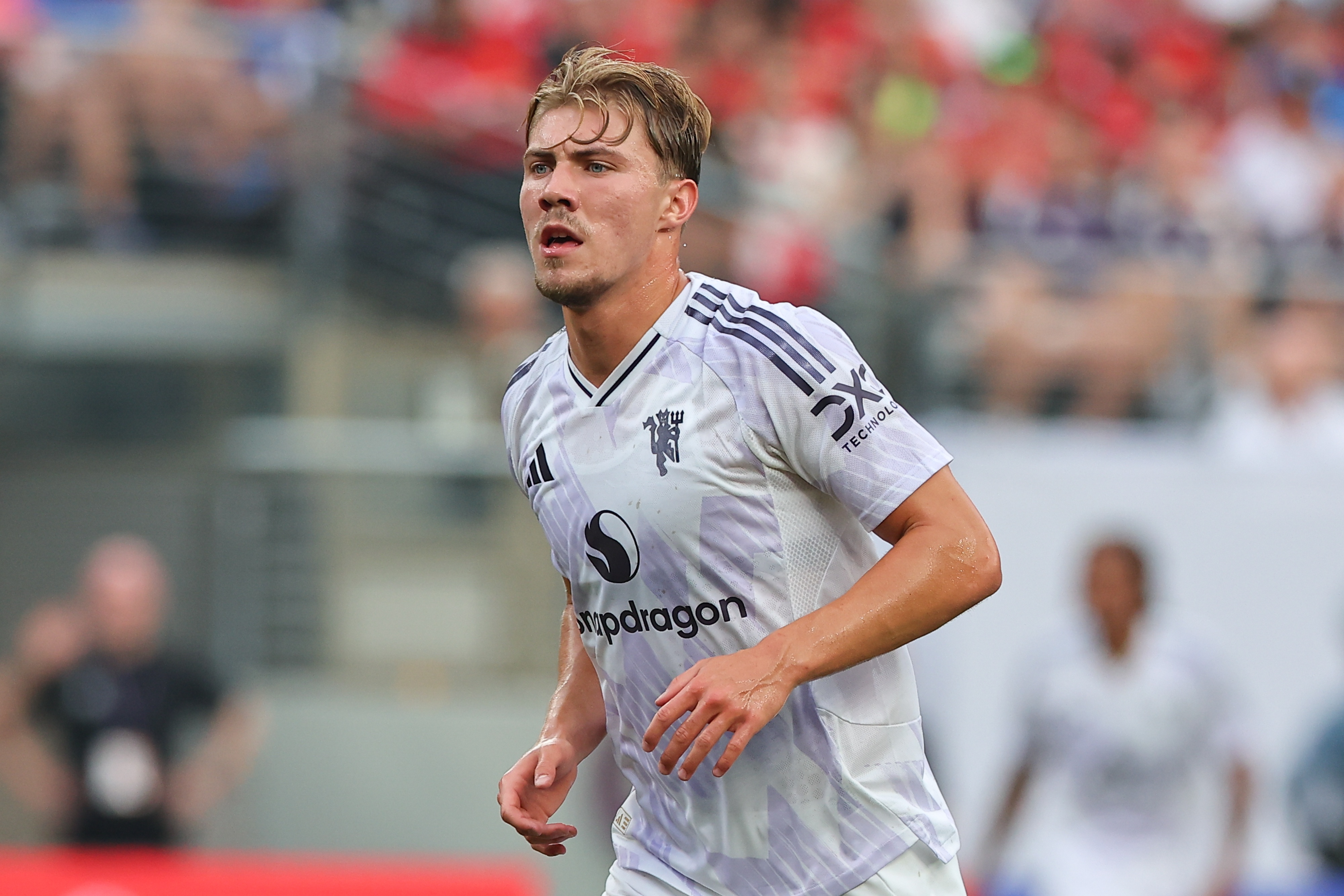 乐鱼APP下载-米兰对手出现💣罗马诺：那不勒斯与曼联直接接触询问租借霍伊伦