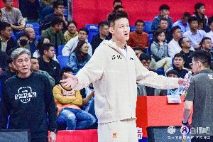 郑永刚：周鹏有成为优秀教练员的潜力 希望大家多给他一些信心