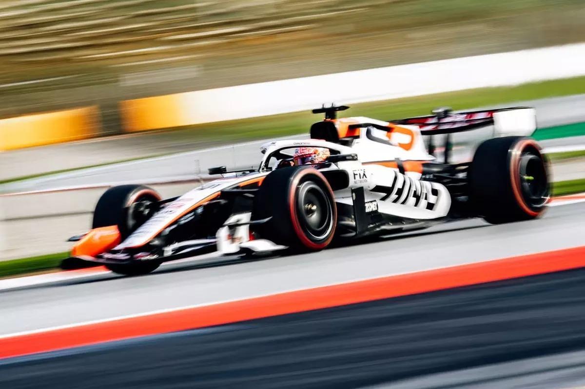 乐鱼体育娱乐-F1封闭测试首日：哈贾尔全场最快，哈斯完成最多圈数